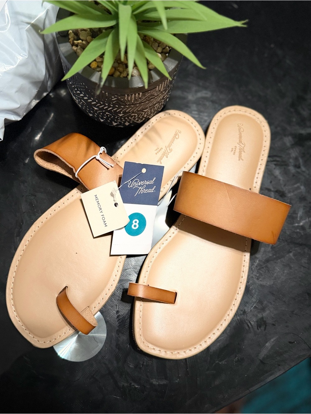 Universal Thread Women’s Tan Slide Sandals with Toe Loop